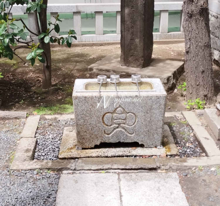 日本橋兜神社 手水舎